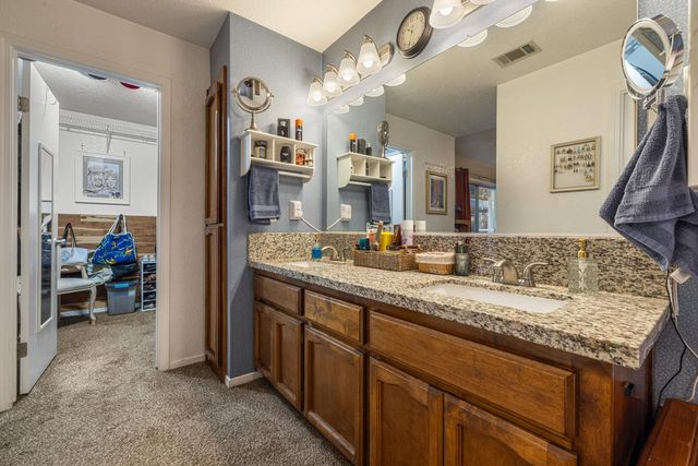 1121 Raymond Dr, Modesto, CA 95351