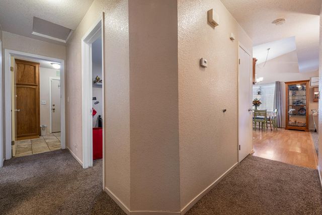 1121 Raymond Dr, Modesto, CA 95351