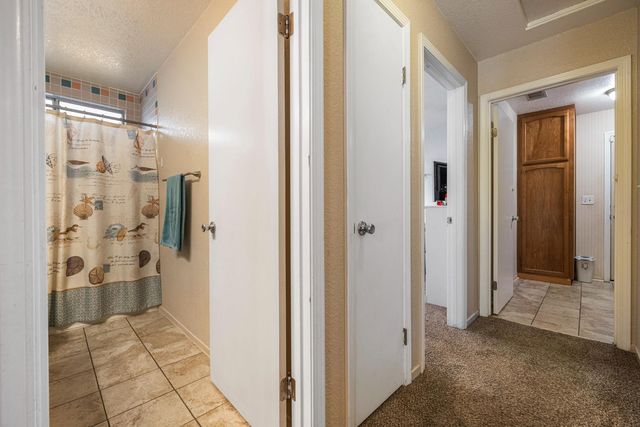 1121 Raymond Dr, Modesto, CA 95351