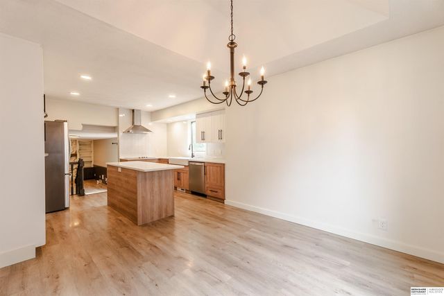 5815 S 104th Avenue, Omaha, NE 68127