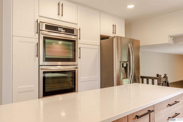5815 S 104th Avenue, Omaha, NE 68127