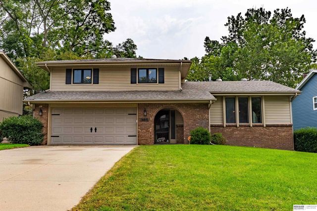 5815 S 104th Avenue, Omaha, NE 68127
