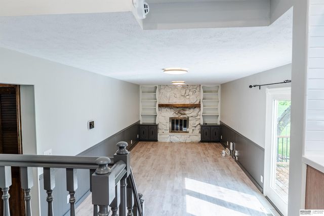 5815 S 104th Avenue, Omaha, NE 68127