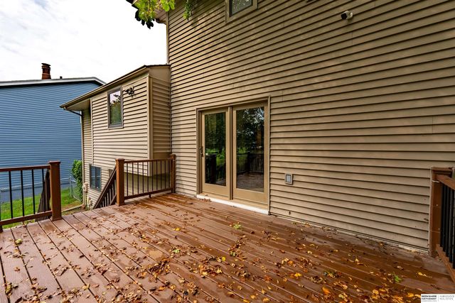 5815 S 104th Avenue, Omaha, NE 68127