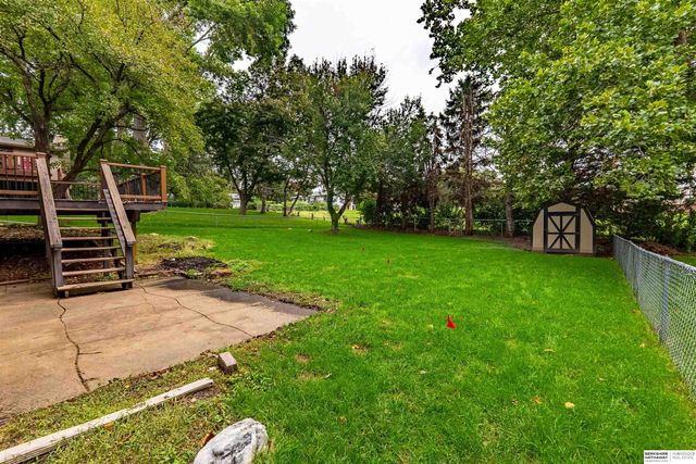 5815 S 104th Avenue, Omaha, NE 68127