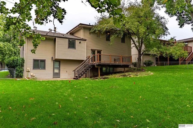 5815 S 104th Avenue, Omaha, NE 68127