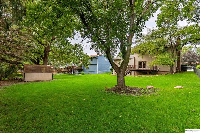 5815 S 104th Avenue, Omaha, NE 68127