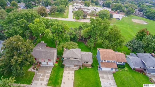 5815 S 104th Avenue, Omaha, NE 68127