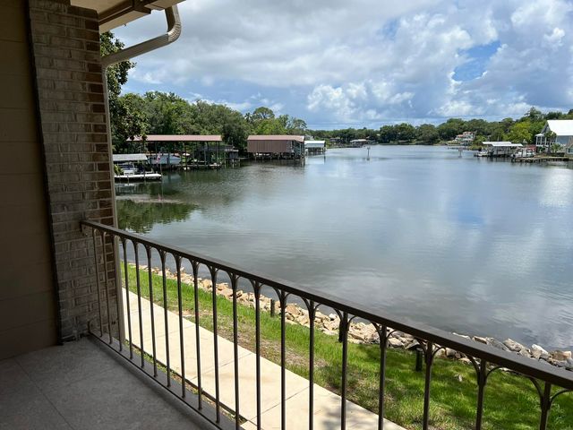 210 Pelham Road, 111B, Fort Walton Beach, FL 32547