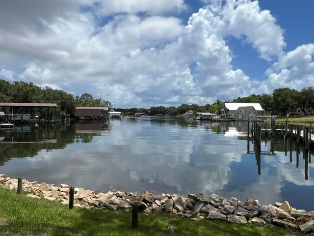 210 Pelham Road, 111B, Fort Walton Beach, FL 32547