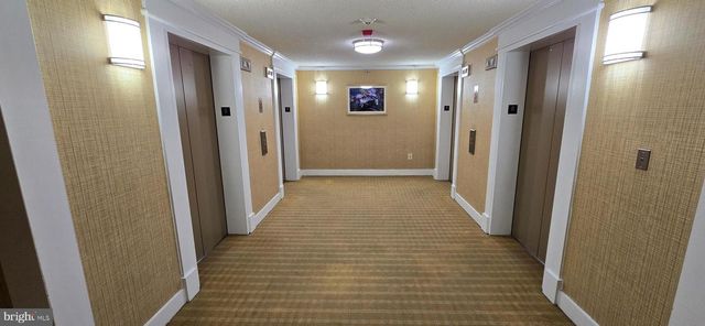10101 GROSVENOR PL #817, Rockville, MD 20852