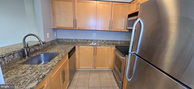 10101 GROSVENOR PL #817, Rockville, MD 20852
