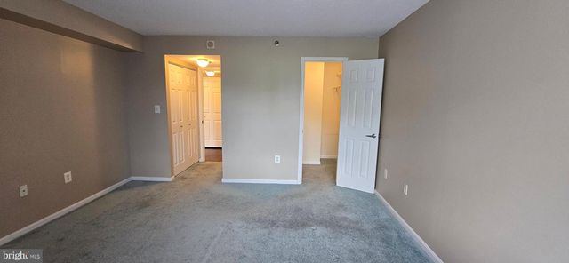 10101 GROSVENOR PL #817, Rockville, MD 20852