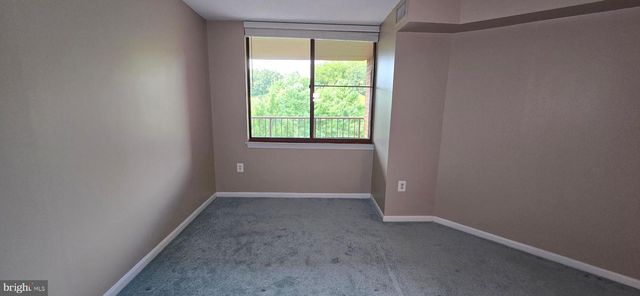 10101 GROSVENOR PL #817, Rockville, MD 20852