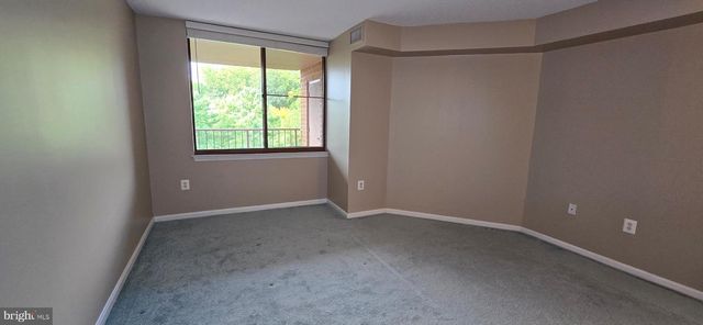 10101 GROSVENOR PL #817, Rockville, MD 20852