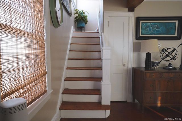 22 Everett Street, Lynbrook, NY 11563