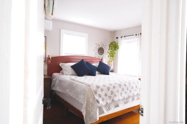 22 Everett Street, Lynbrook, NY 11563