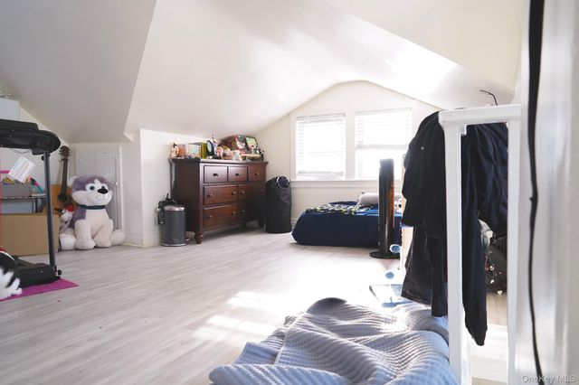 22 Everett Street, Lynbrook, NY 11563