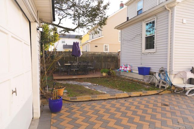 22 Everett Street, Lynbrook, NY 11563