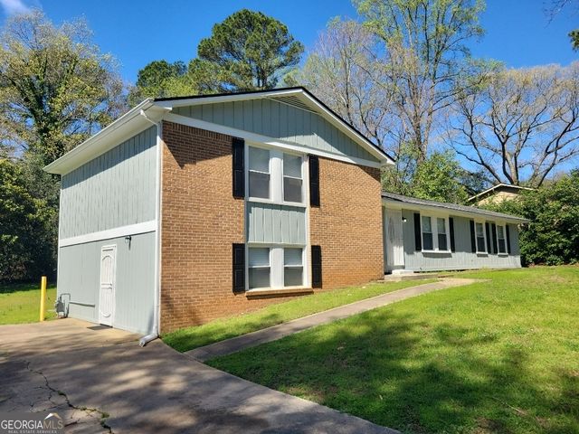 463 Rock Meadow Drive, Stone Mountain, GA 30088