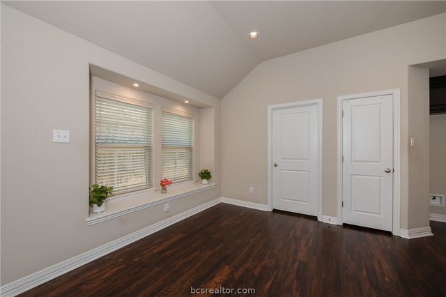 3045 Peterson Circle, Bryan, TX 77802