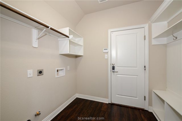 3045 Peterson Circle, Bryan, TX 77802