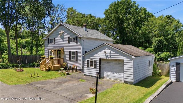 102 Stone Quarry Road, Clifton Park, NY 12065