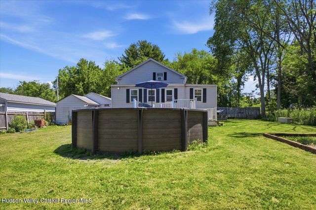 102 Stone Quarry Road, Clifton Park, NY 12065