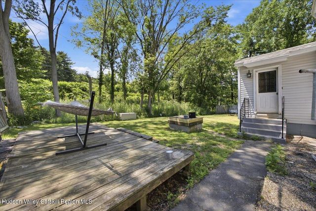 102 Stone Quarry Road, Clifton Park, NY 12065