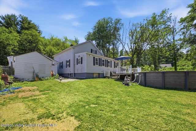 102 Stone Quarry Road, Clifton Park, NY 12065