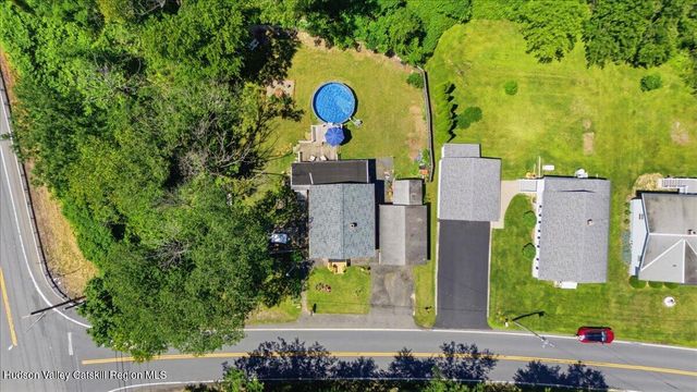 102 Stone Quarry Road, Clifton Park, NY 12065