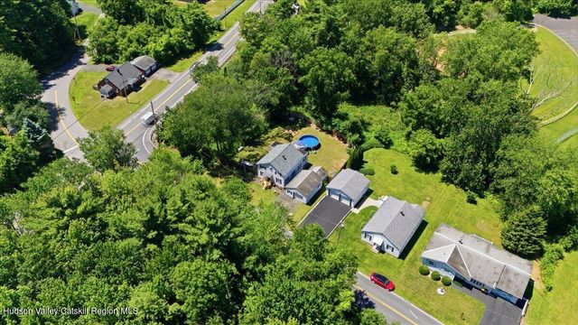 102 Stone Quarry Road, Clifton Park, NY 12065