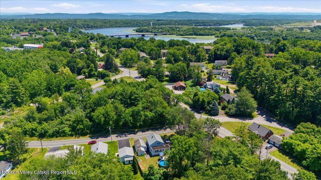 102 Stone Quarry Road, Clifton Park, NY 12065