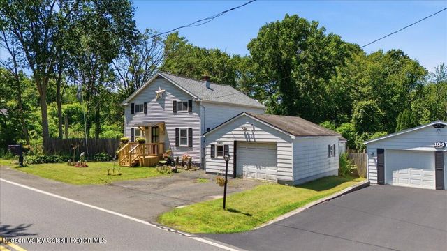 102 Stone Quarry Road, Clifton Park, NY 12065