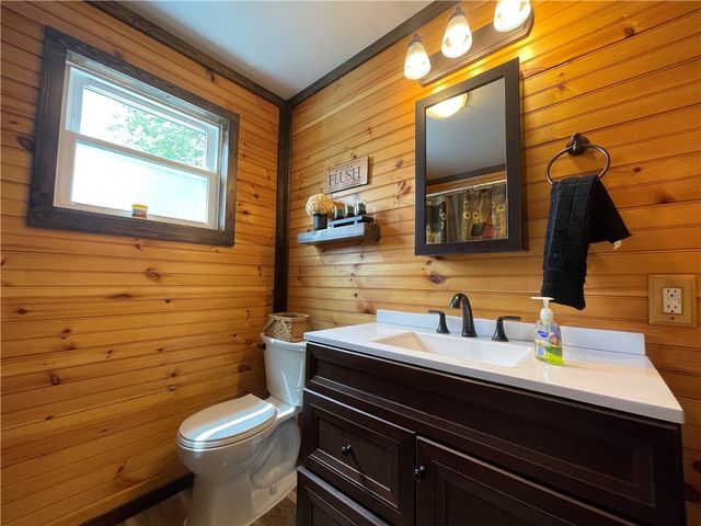 158 Eagle Mill Road, Connoquenessing Twp, PA 16001