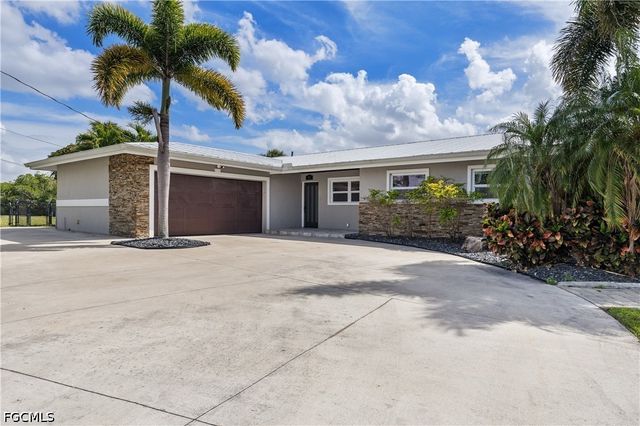 416 Seaworthy RD, North Fort Myers, FL 33903