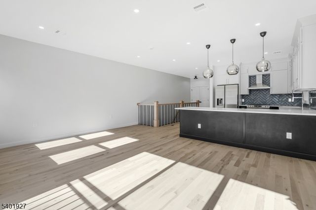 9 Voorhees St, Newark City, NJ 07108