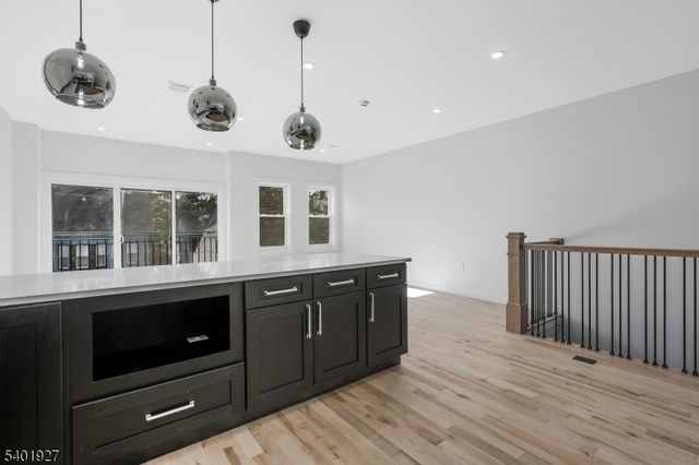 9 Voorhees St, Newark City, NJ 07108