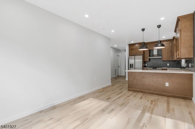 9 Voorhees St, Newark City, NJ 07108