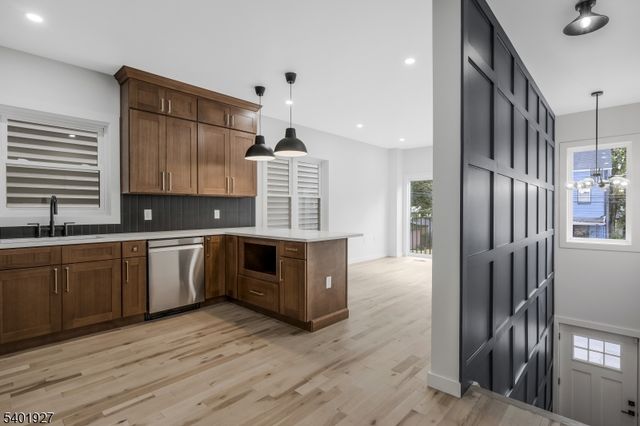 9 Voorhees St, Newark City, NJ 07108