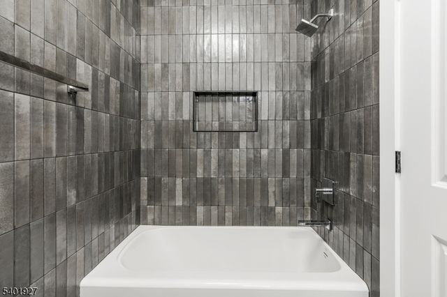 9 Voorhees St, Newark City, NJ 07108