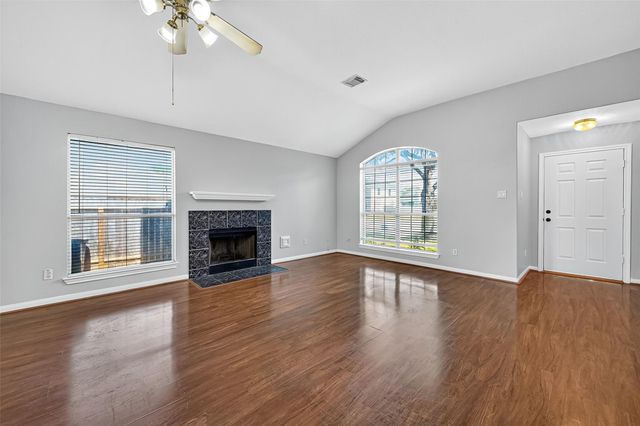 4002 Teal Run Place Court, Fresno, TX 77545