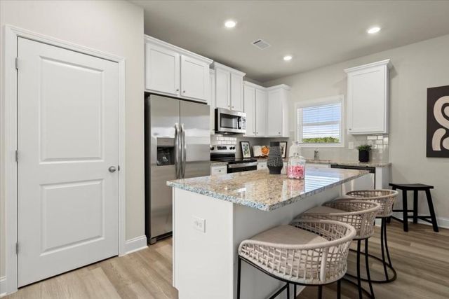827 Leraes Way Street, Loganville, GA 30052