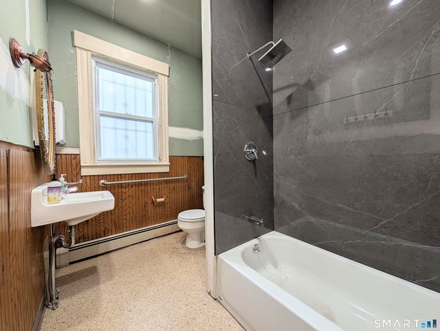 1757 East Main Street, Bridgeport, CT 06610