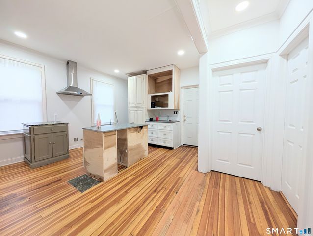 1757 East Main Street, Bridgeport, CT 06610