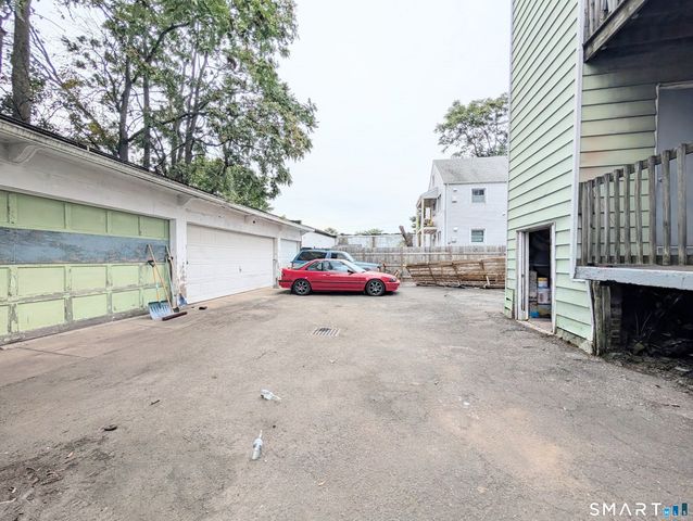 1757 East Main Street, Bridgeport, CT 06610