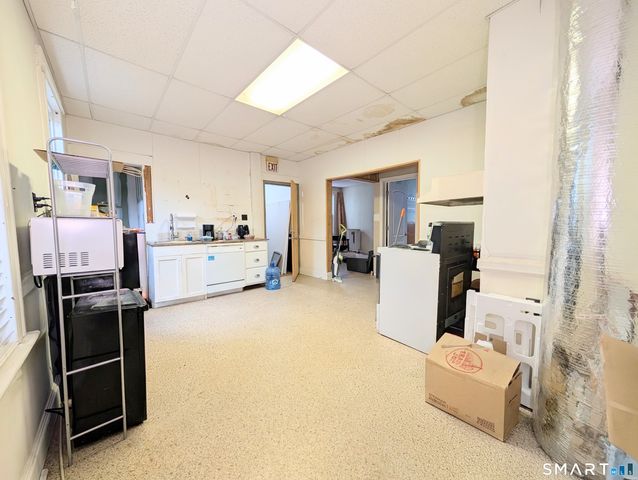 1757 East Main Street, Bridgeport, CT 06610