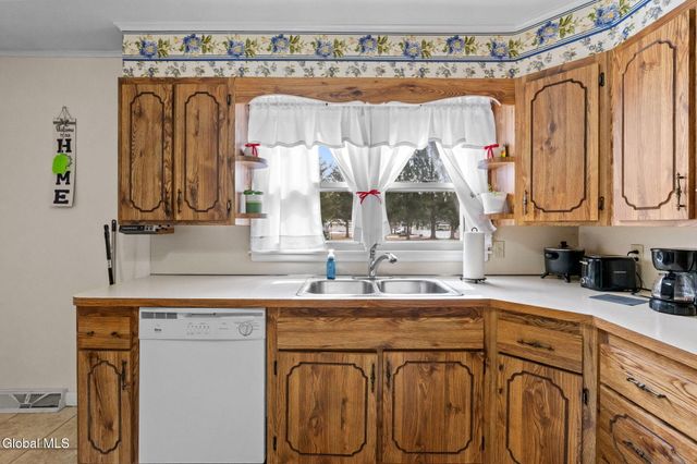 34 Woodlawn Avenue, South Glens Falls, NY 12803