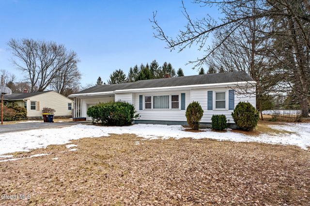 34 Woodlawn Avenue, South Glens Falls, NY 12803