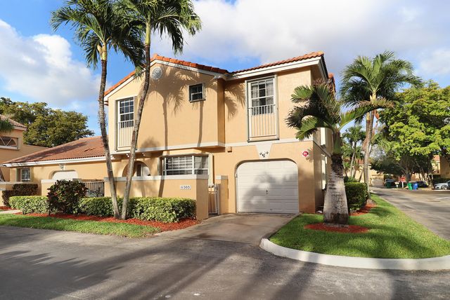 11303 Lakeview Drive 8-m, Coral Springs, FL 33071